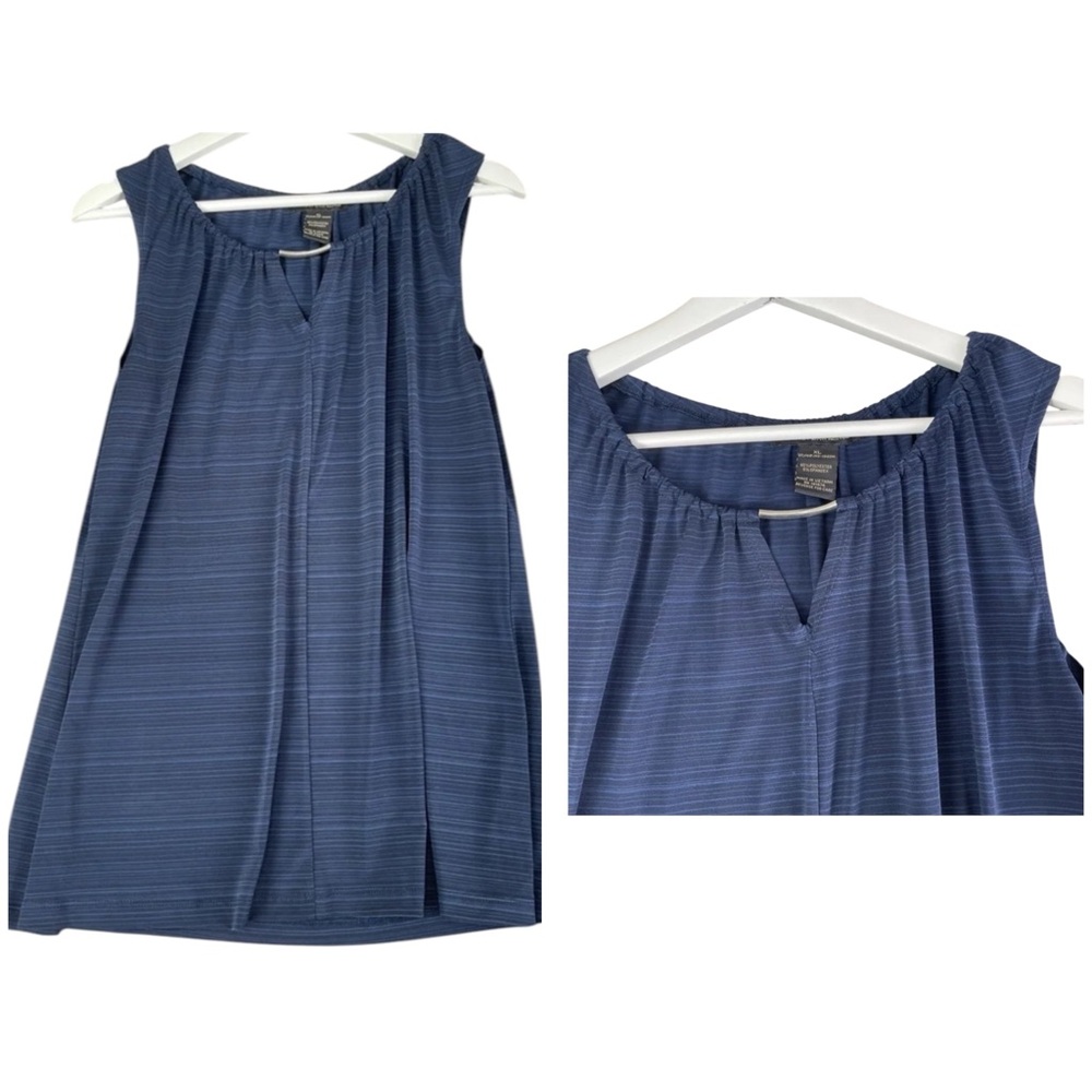 Susan Lawrence Top Sleeveless Navy Blue Size XL  Metal Detail on the neck